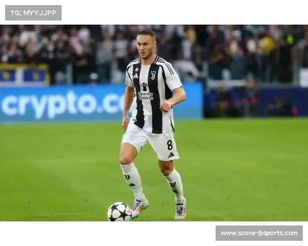 库普梅纳斯16分钟梅开二度，尤文2-1领先半场